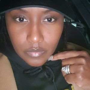 Meet your Posher, Antonette